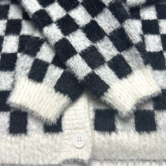 Industry | Women | Black White Checkered Fluffy Knit Button Up Cardigan | Medium - Picture 10 of 12